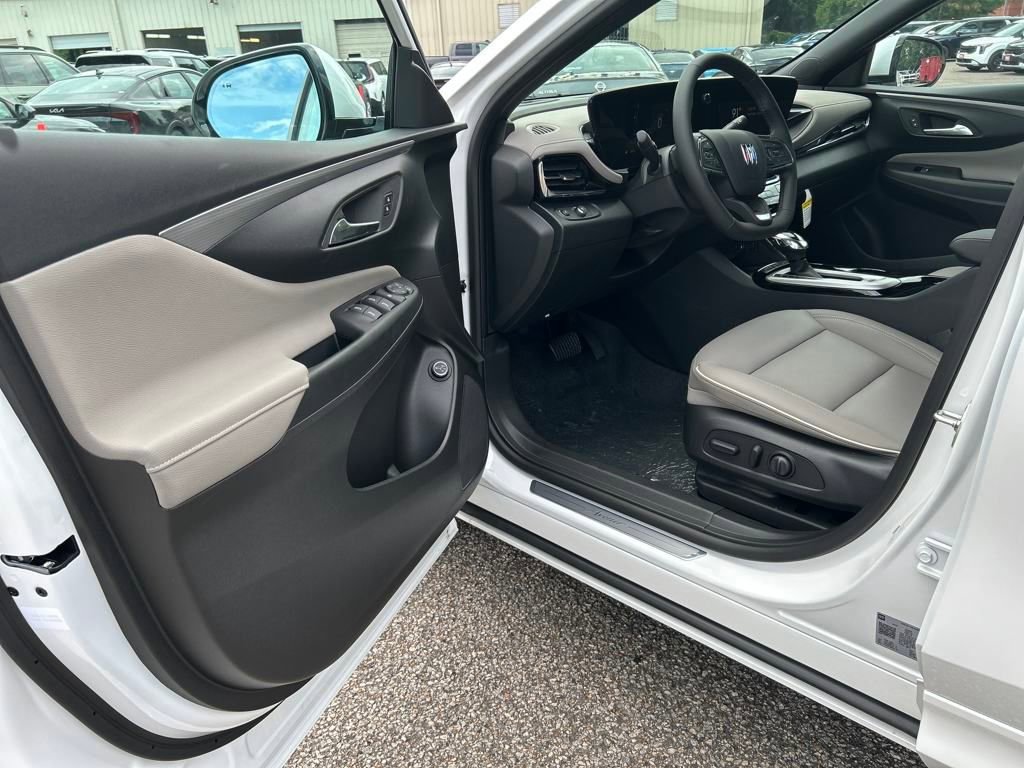 2025 Buick Envista Avenir photo 9