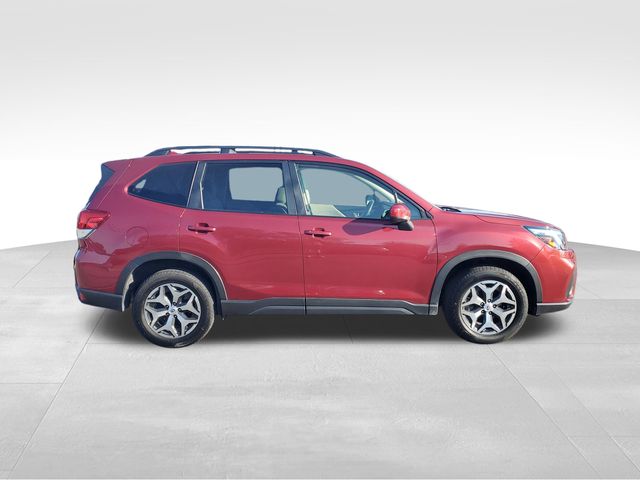 2020 Subaru Forester Premium photo 2