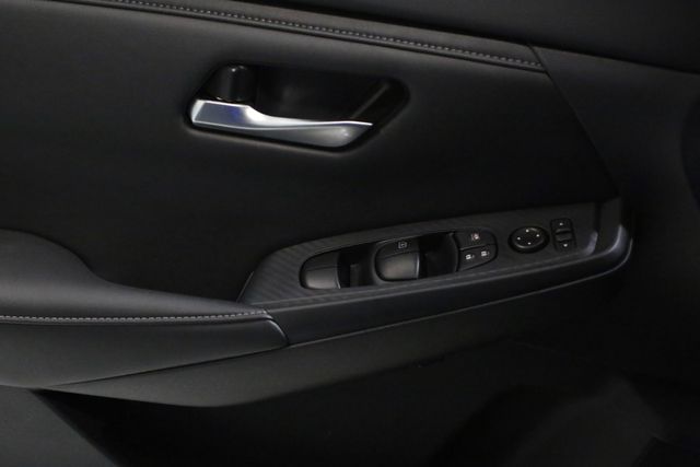 2025 Nissan Sentra SV photo 11