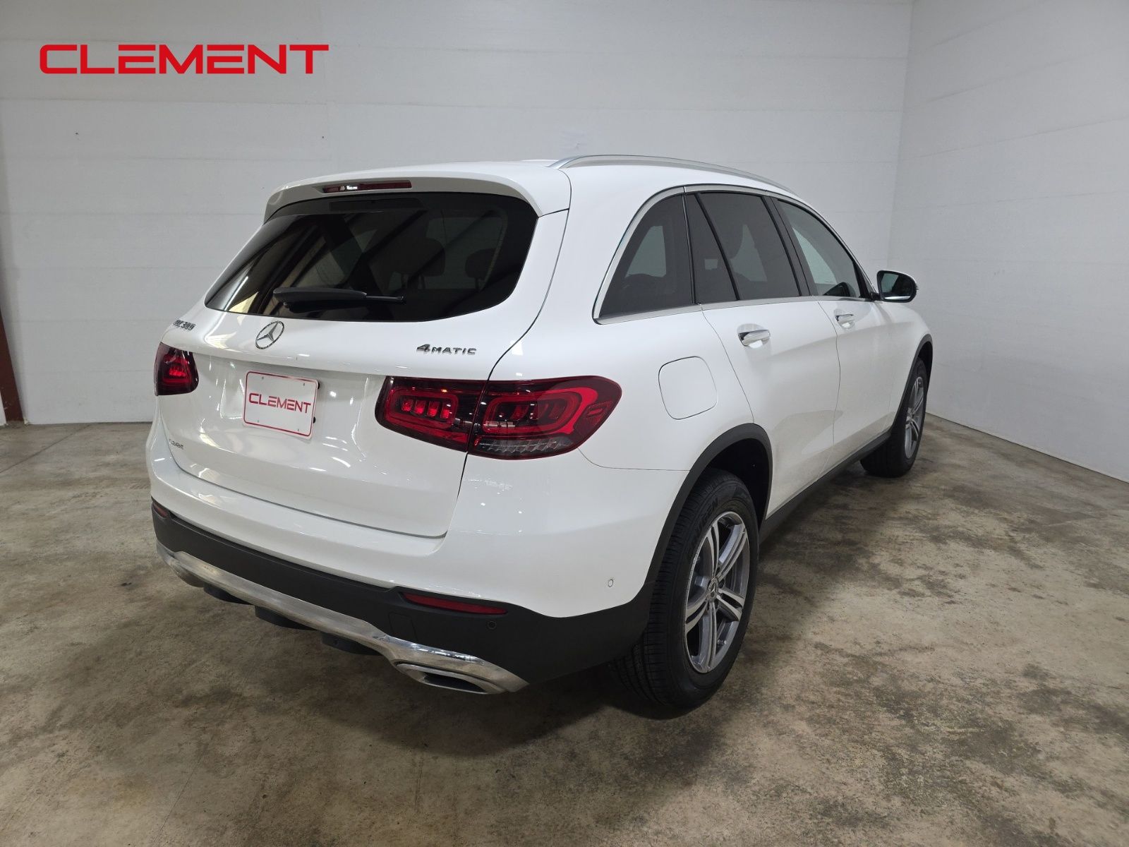 2022 Mercedes Benz GLC 300 4MATIC photo 3
