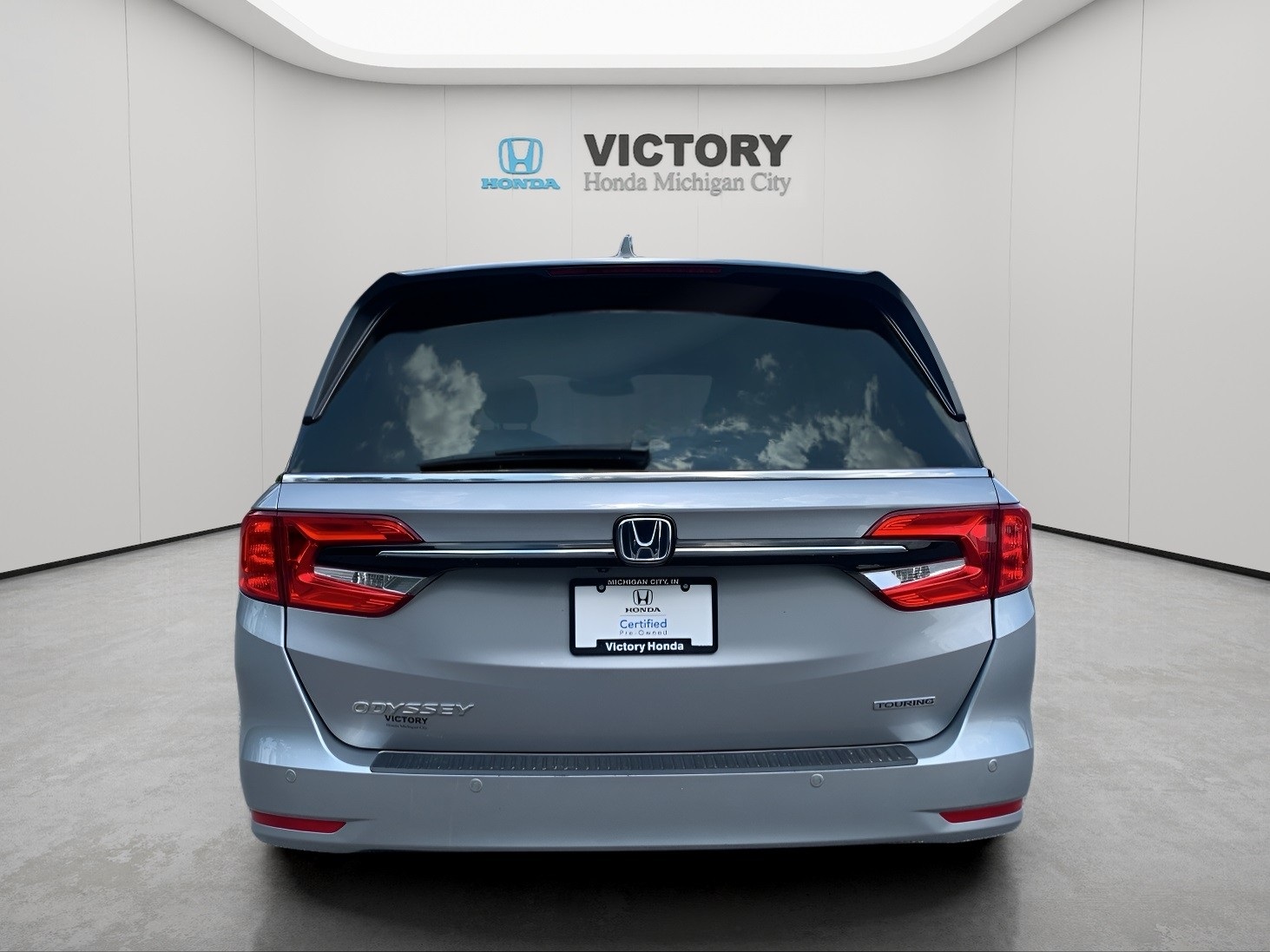 2023 Honda Odyssey Touring photo 4