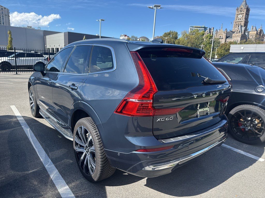 2023 Volvo XC60 Recharge Hybrid Ultimate photo 4