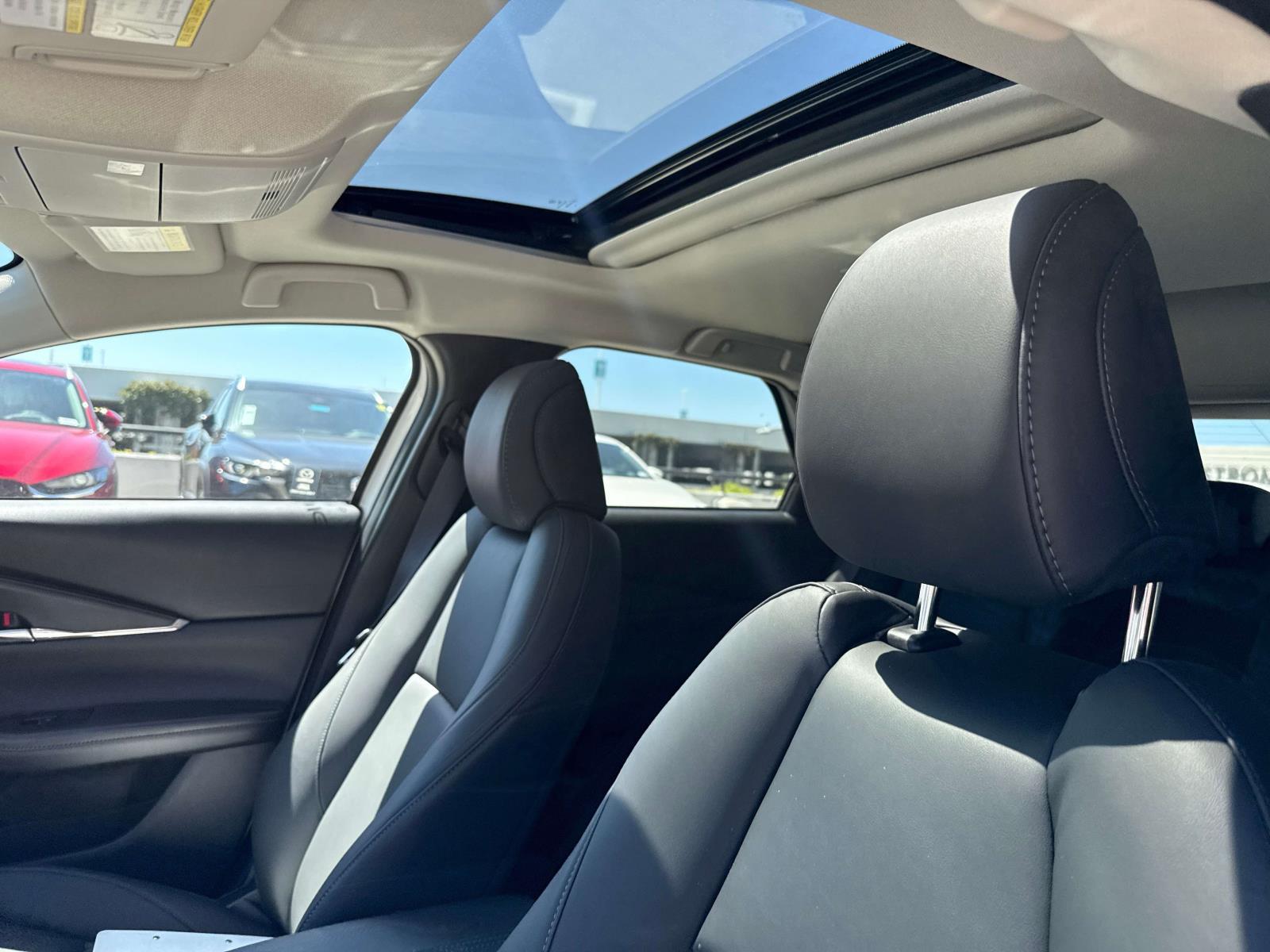 2025 Mazda CX-30 2.5 S Preferred photo 16