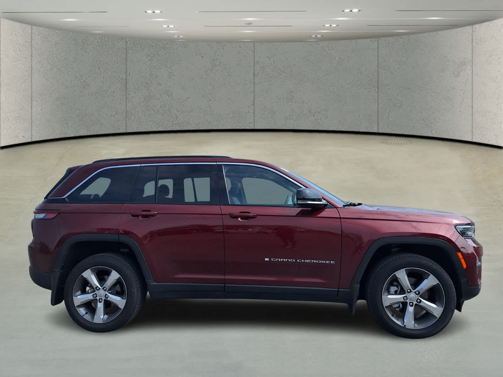 2025 Jeep Grand Cherokee Limited photo 4
