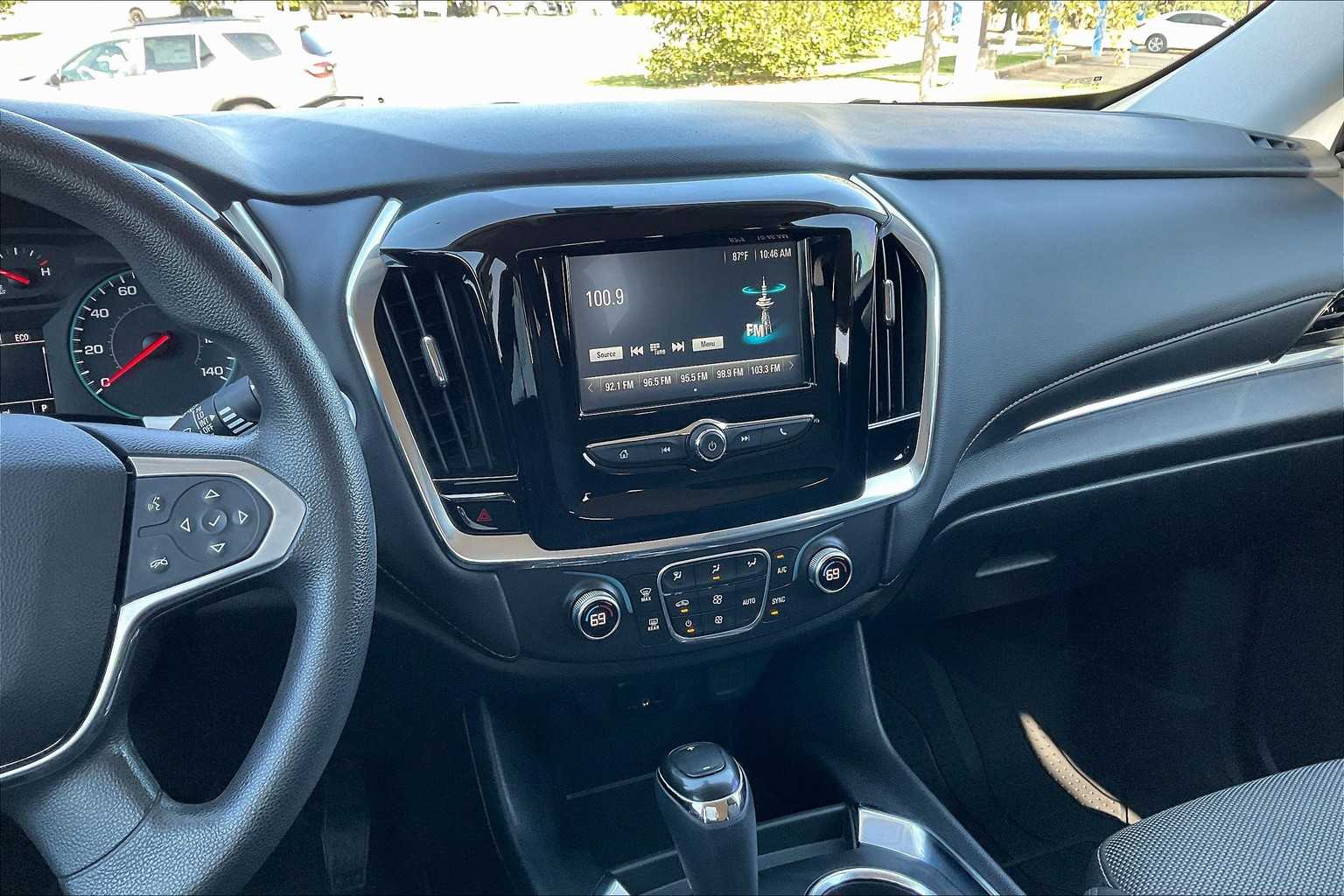 2018 Chevrolet Traverse LS photo 6