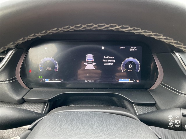 2023 Jeep Grand Cherokee Laredo photo 12