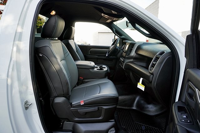 New 2024 Bright White Clear-Coat Exterior Paint RAM Tradesman image 19