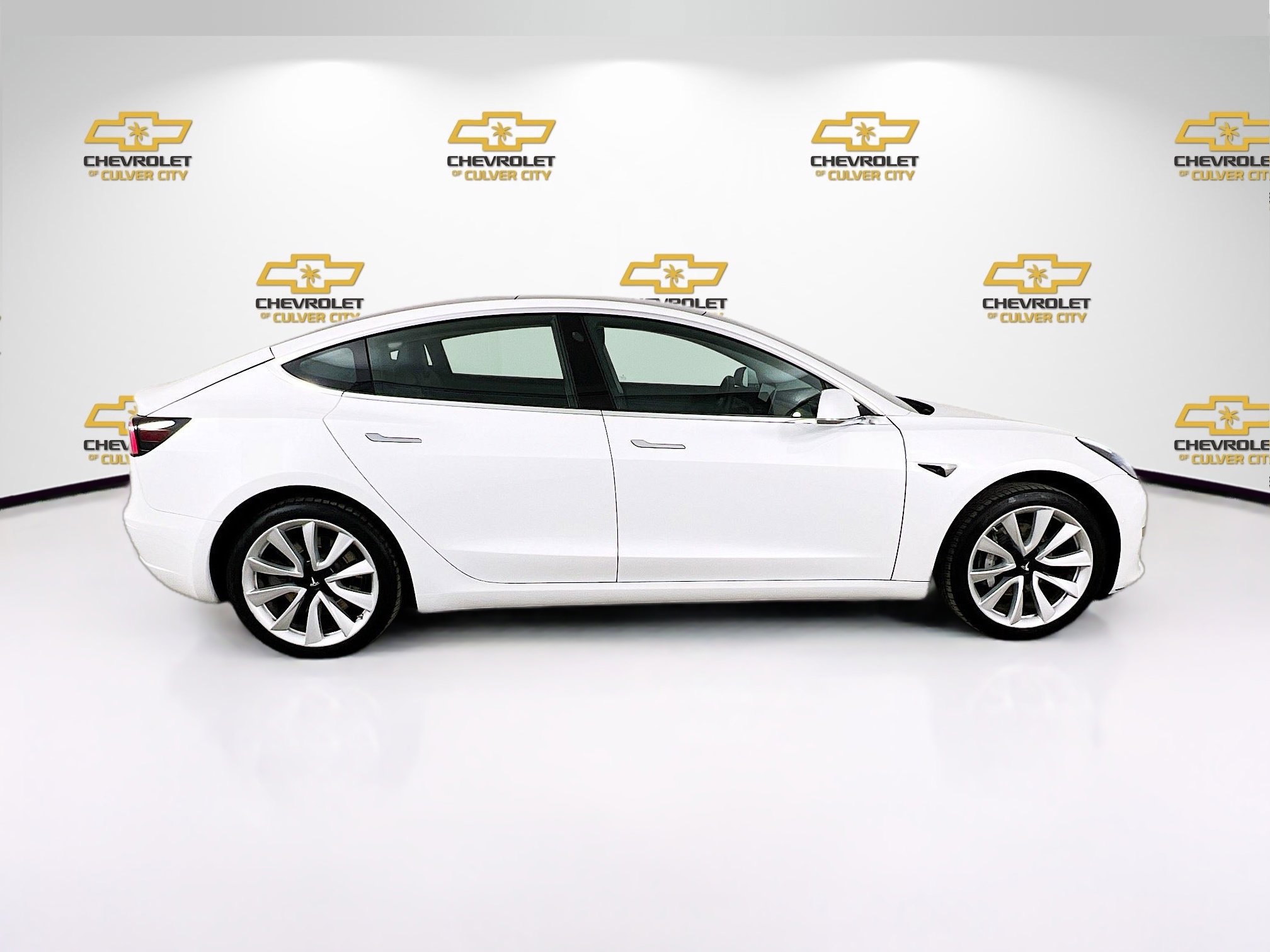 2020 Tesla Model 3 Standard Range Plus photo 8