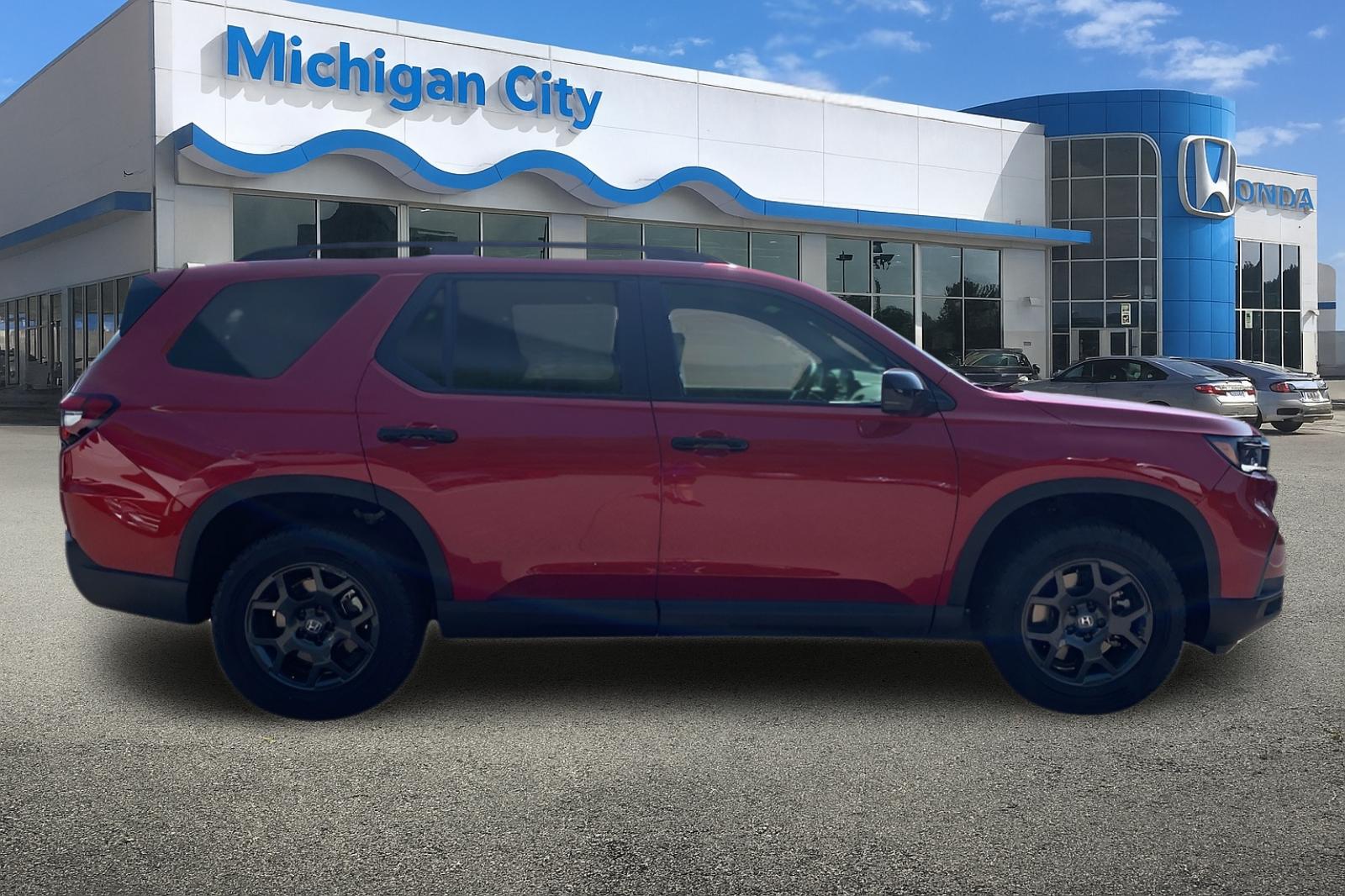 2025 Honda Pilot TrailSport photo 3