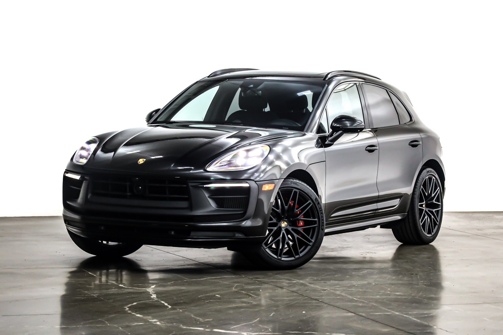 2024 Porsche Macan GTS's photo