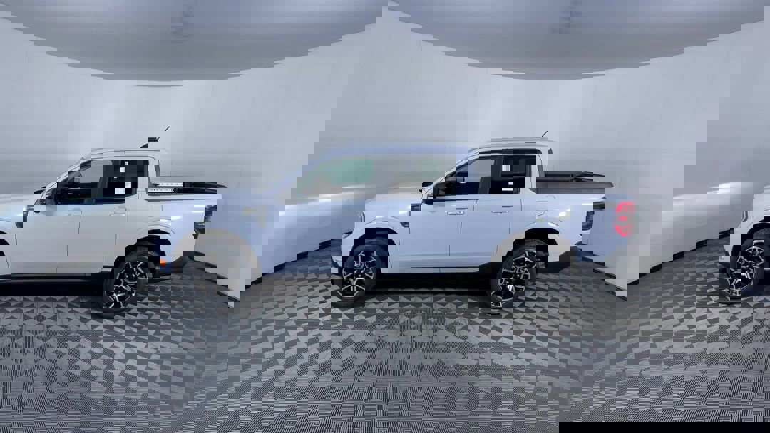2025 Ford Maverick Lariat photo 5