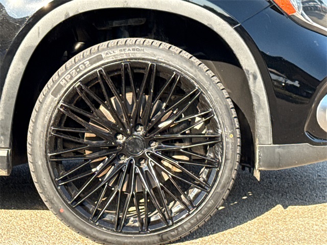 2020 Mercedes Benz GLA 250 4MATIC photo 4