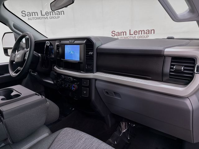 2025 Ford F-350 photo 22