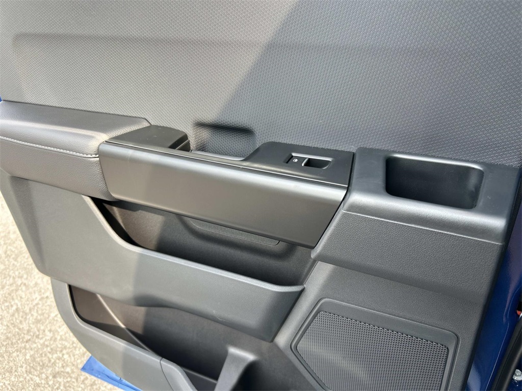 2025 Ford F-150 STX photo 17