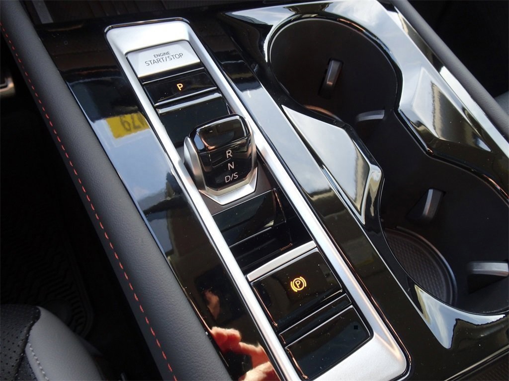 2025 Volkswagen Atlas Peak Edition photo 16
