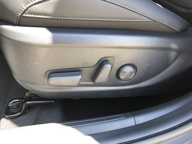 2026 Kia Seltos EX photo 9