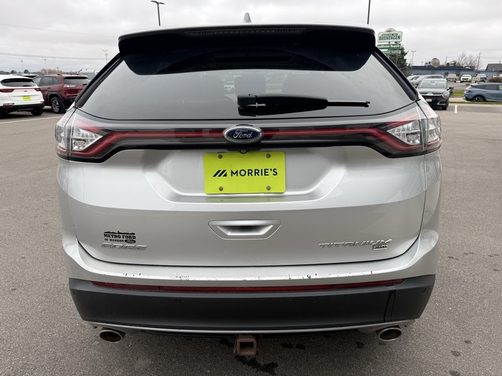 2017 Ford Edge Titanium photo 2