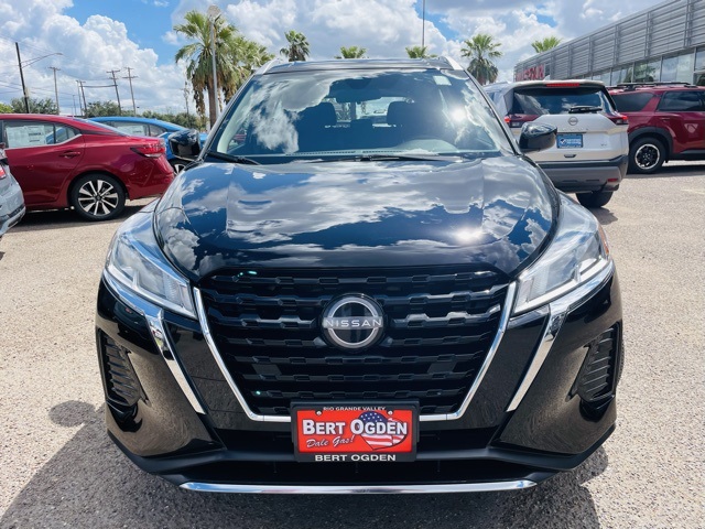 2024 Nissan Kicks SV photo 2