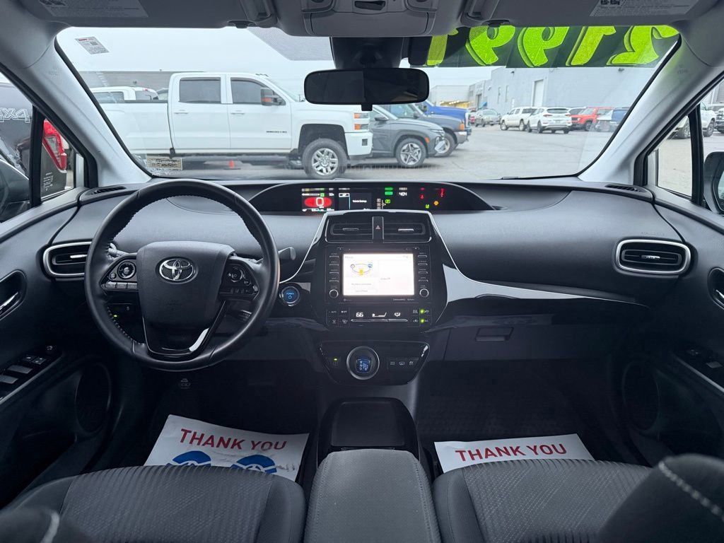 2021 Toyota Prius Prime LE photo 4