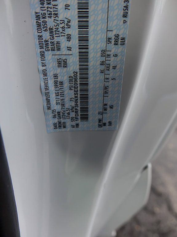 2025 FORD F-350 - Image 23