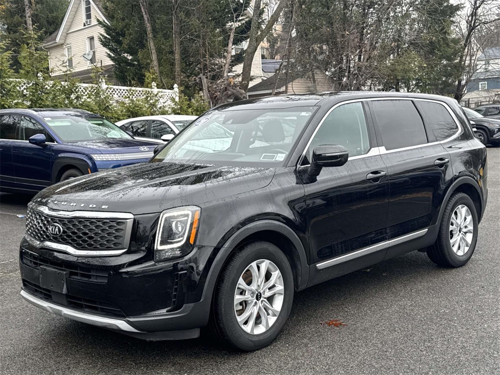 2020 Kia Telluride LX photo 3