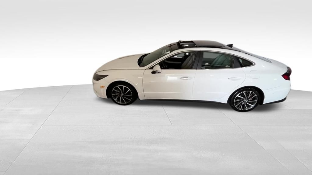 2022 Hyundai Sonata Limited photo 2