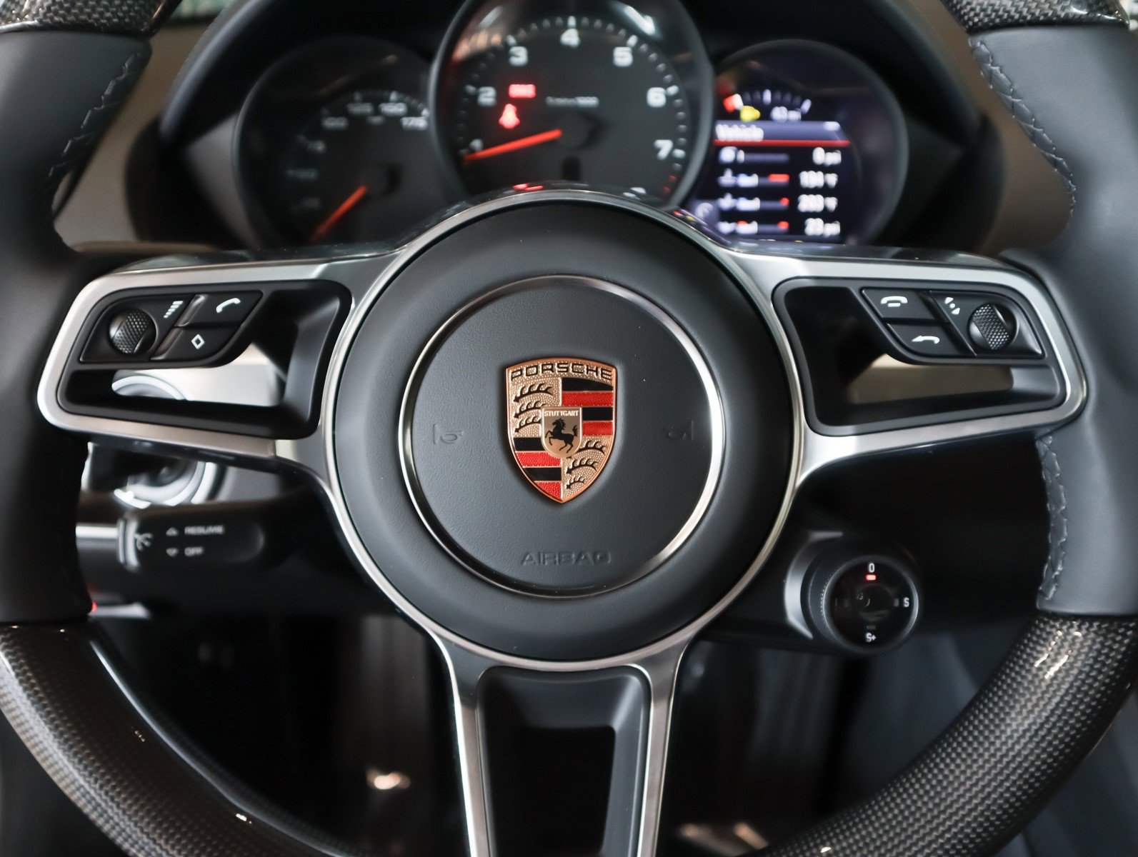 2025 Porsche Cayman photo 10