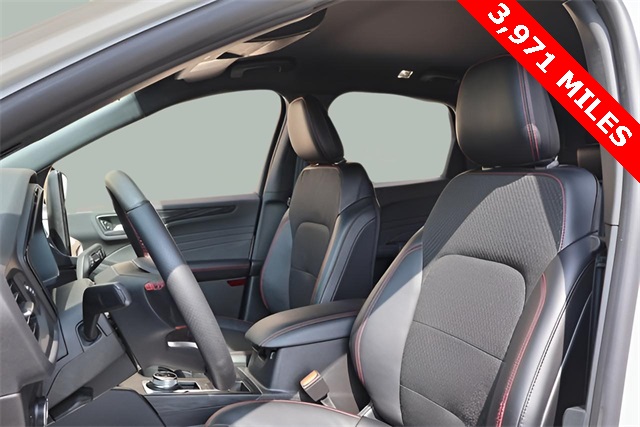 2025 Ford Escape ST-Line Select photo 3
