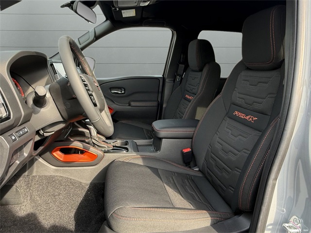 2025 Nissan Frontier PRO-4X photo 18