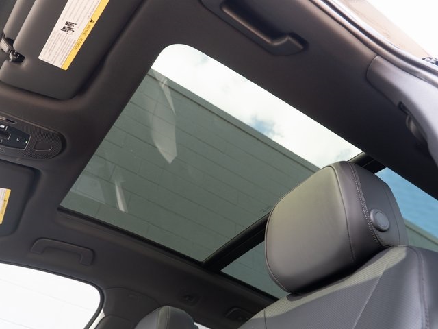 2026 Porsche Cayenne photo 28