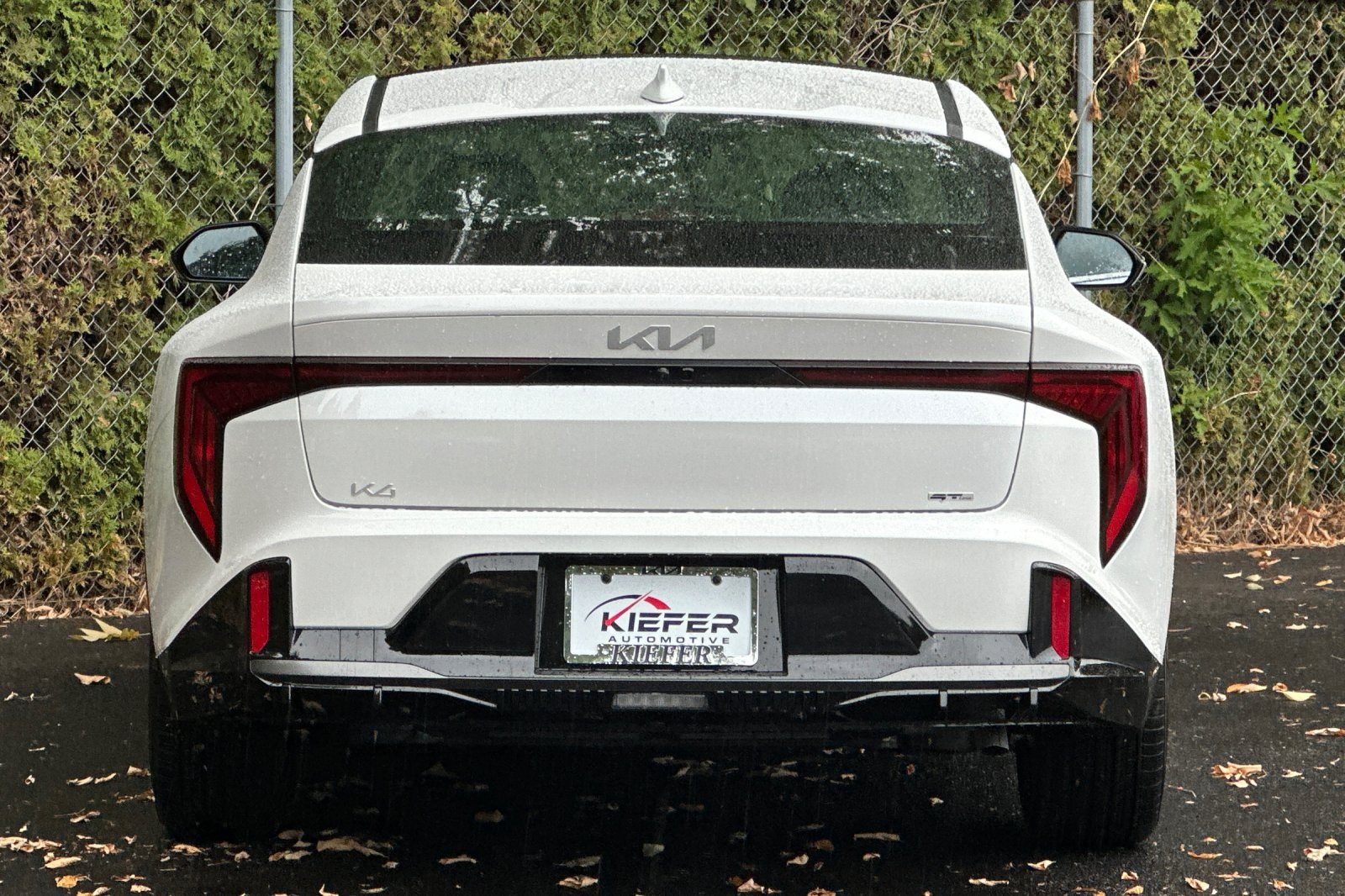 2025 Kia K4 GT-Line photo 3