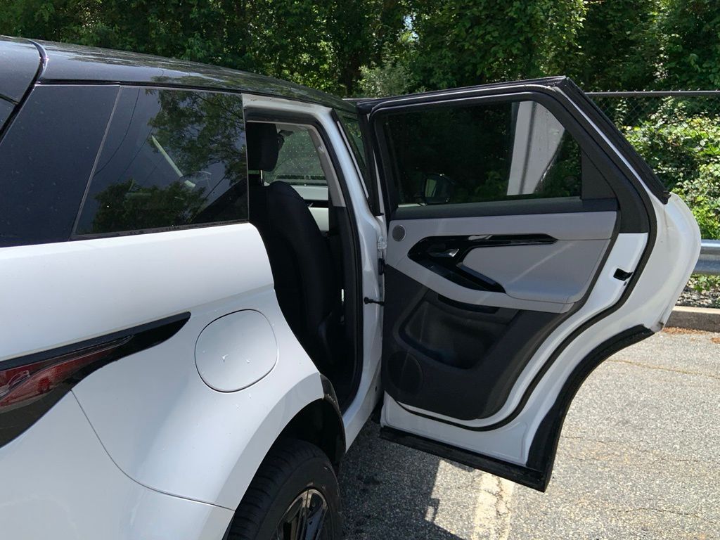 2024 Land Rover Range Rover Evoque Dynamic SE photo 16