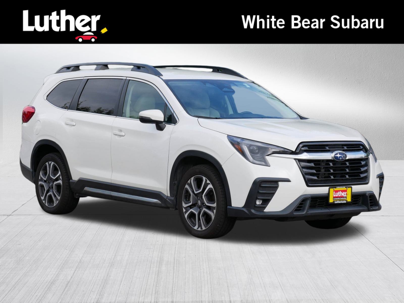2023 Subaru Ascent Limited's photo