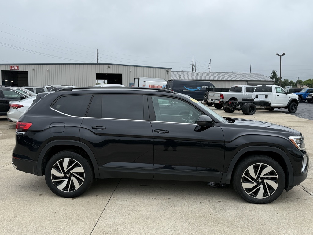 2024 Volkswagen Atlas SE Technology photo 7