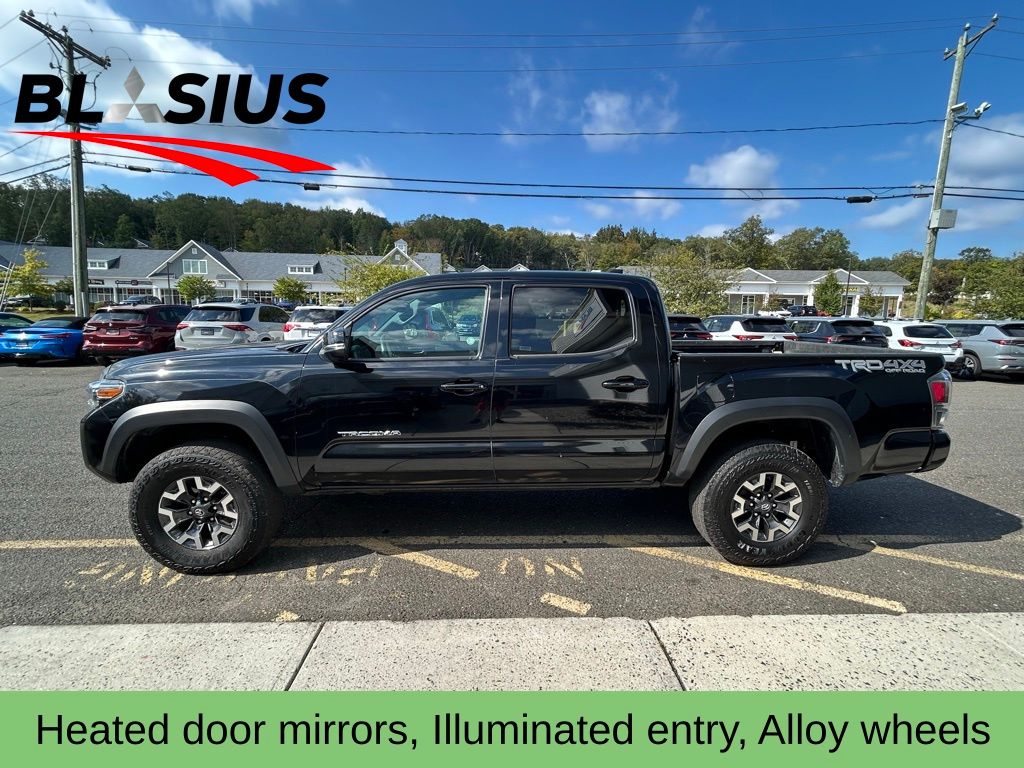 2023 Toyota Tacoma TRD Off-Road photo 4