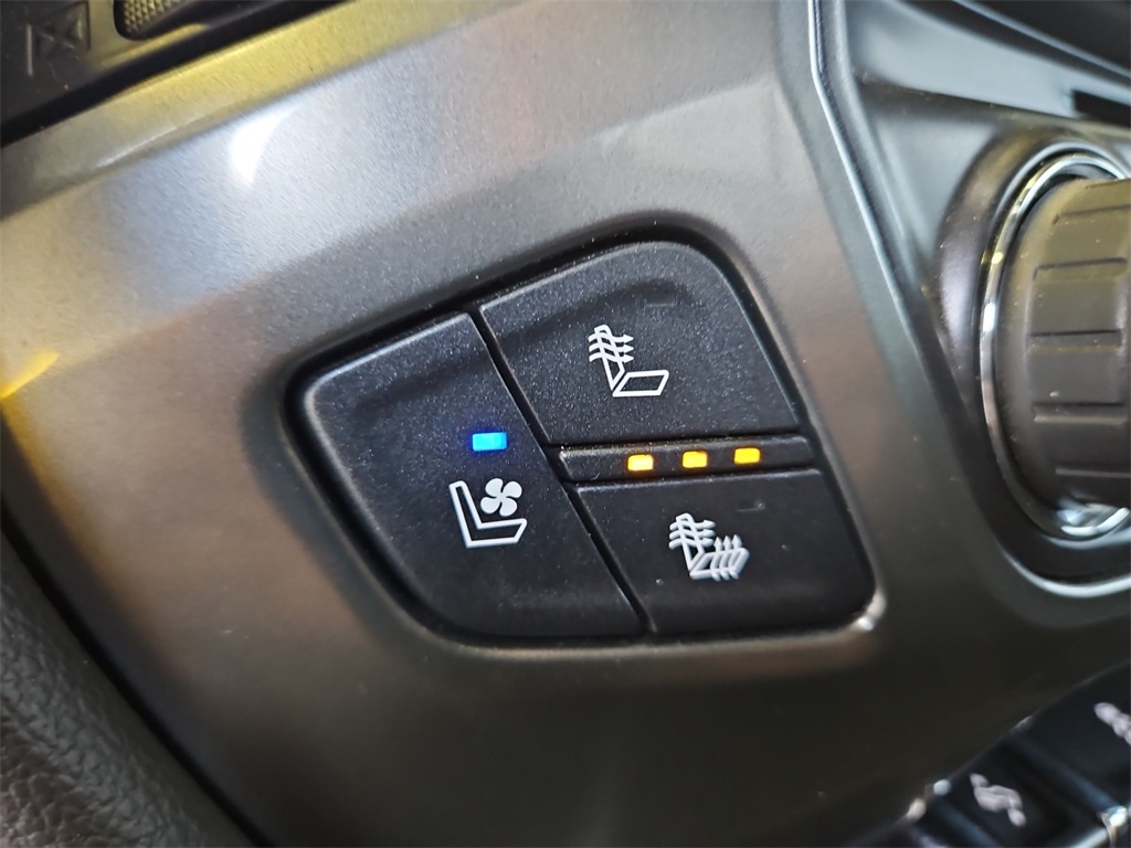2018 Chevrolet Silverado 1500 LTZ photo 20