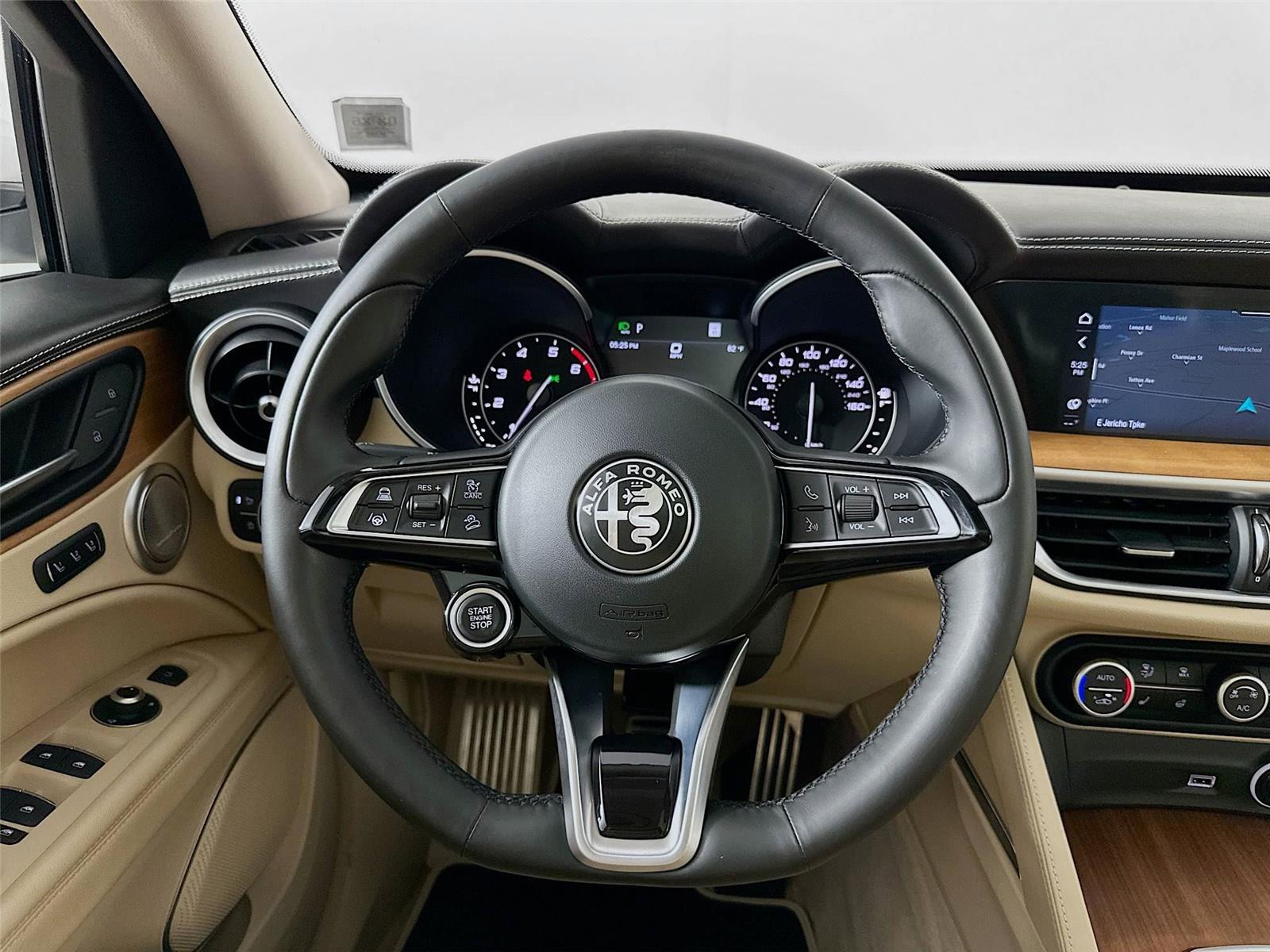 2021 Alfa Romeo Stelvio Ti Sport photo 11