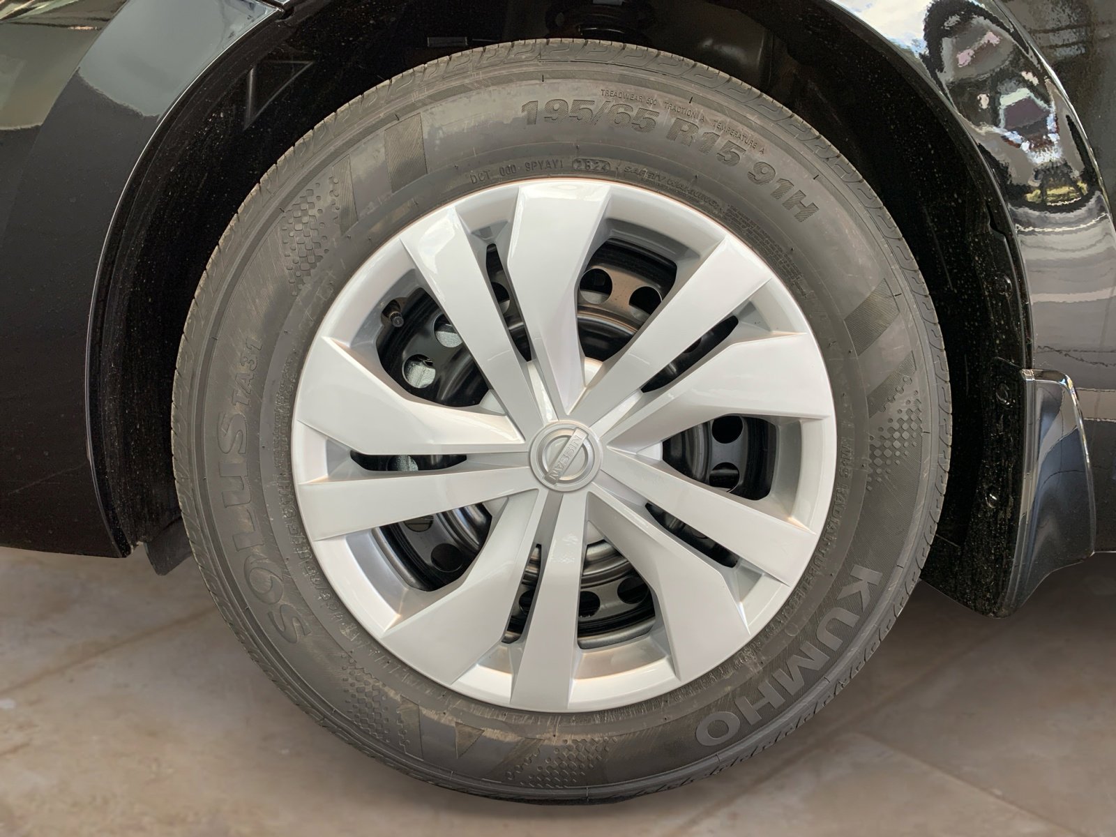2025 Nissan Versa S photo 21