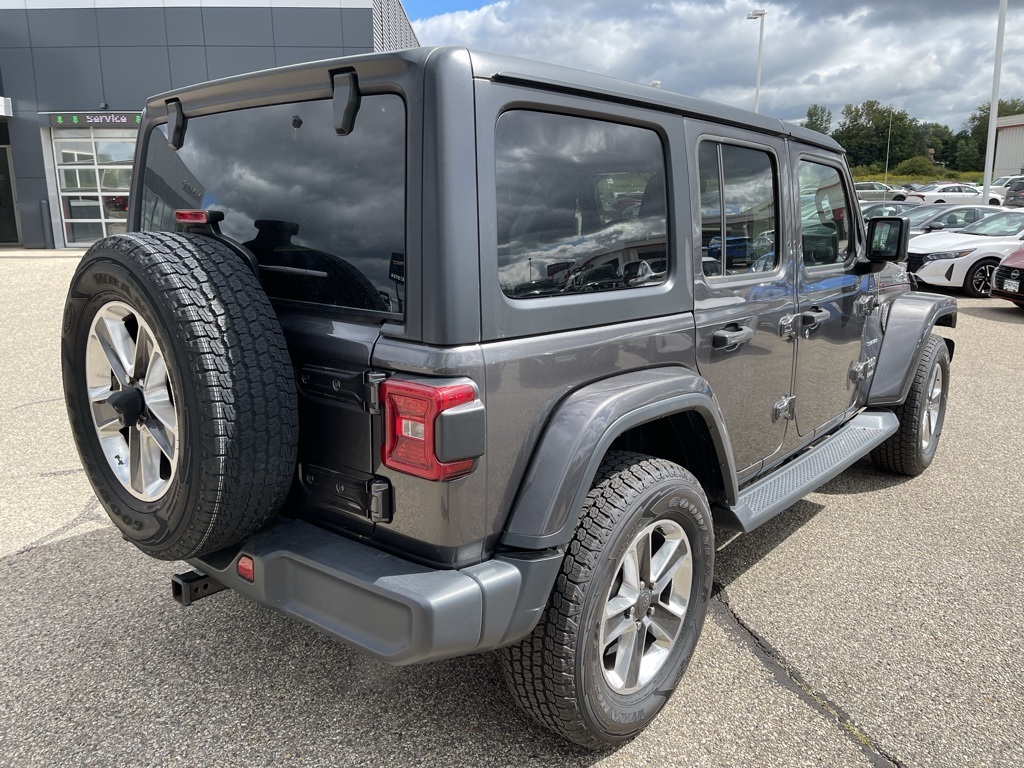 2018 Jeep Wrangler Unlimited Sahara photo 3