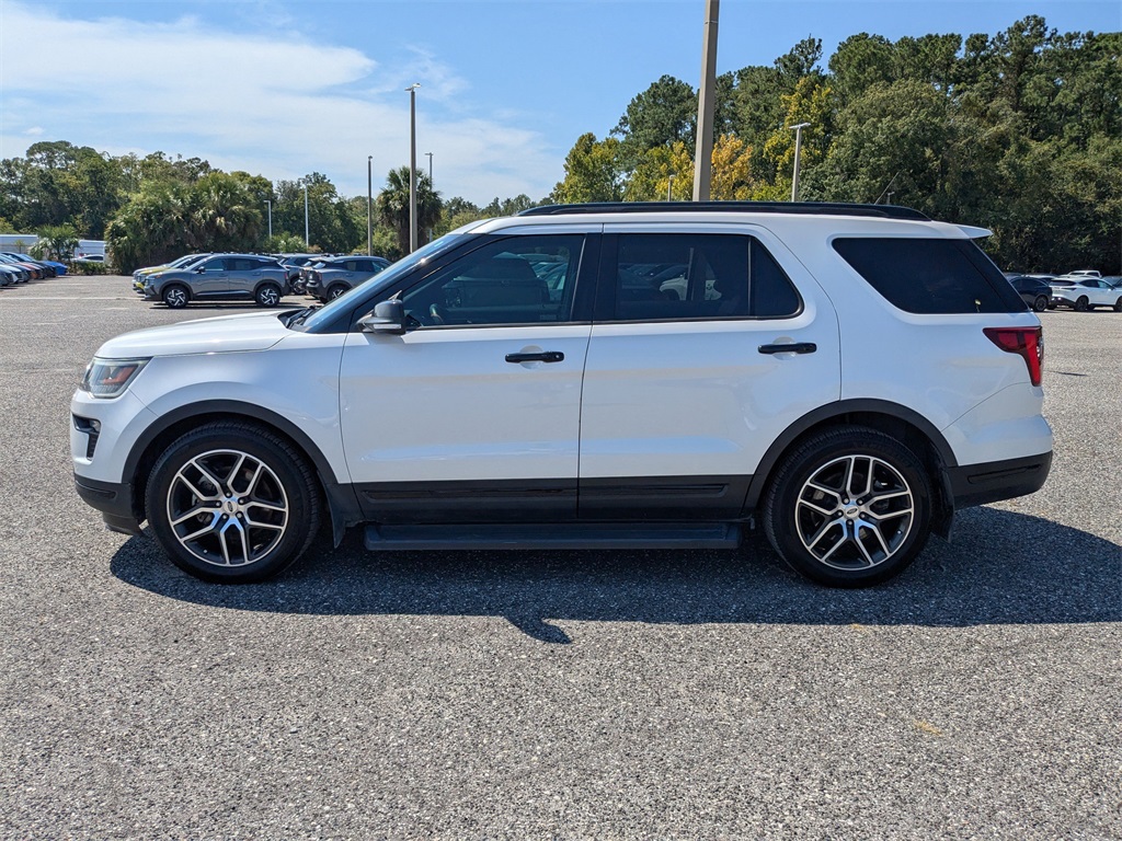 2018 Ford Explorer Sport photo 6
