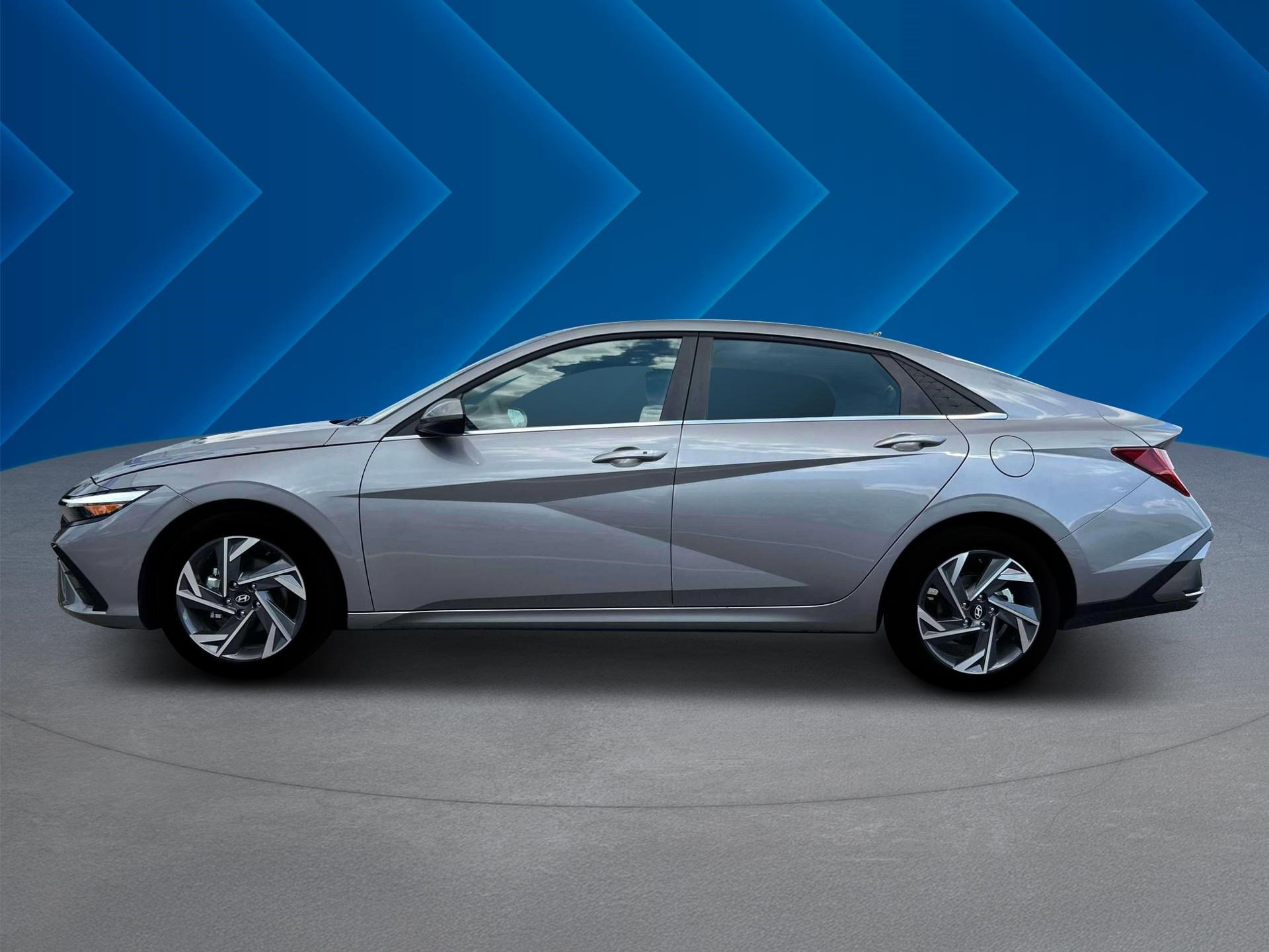 2025 Hyundai Elantra SEL Convenience photo 3