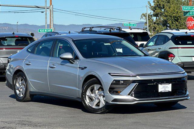 2026 Hyundai Sonata SE photo 2