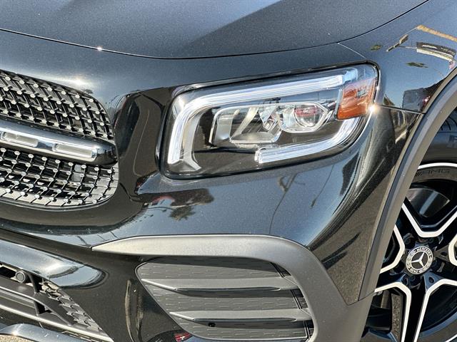 2023 Mercedes Benz GLB 250 photo 22