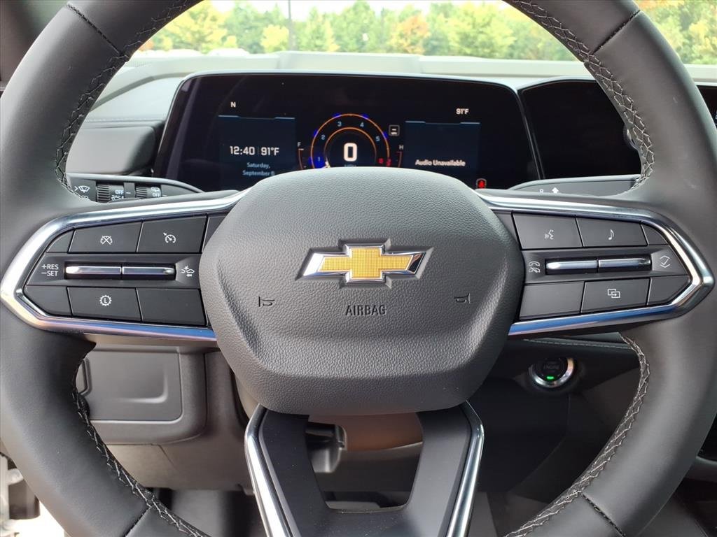 2025 Chevrolet Suburban LS photo 8