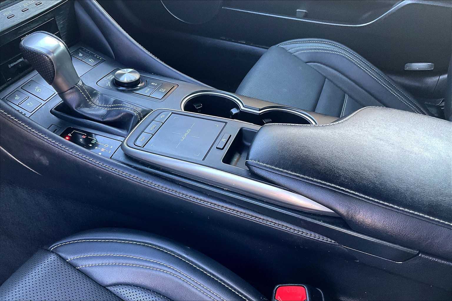 2022 Lexus RC 350 F SPORT photo 16