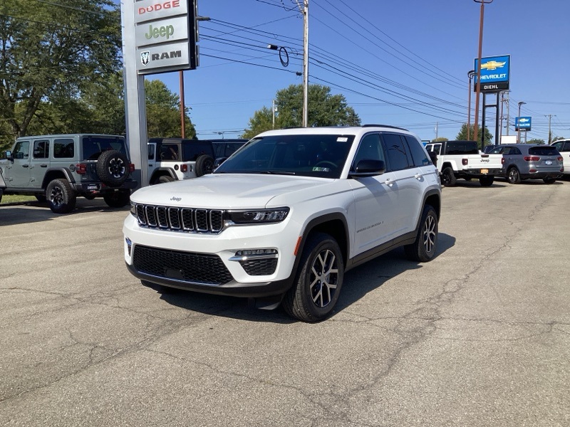 2025 Jeep Grand Cherokee Limited photo 3