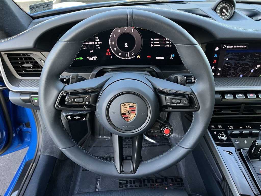 2025 Porsche 911 photo 13