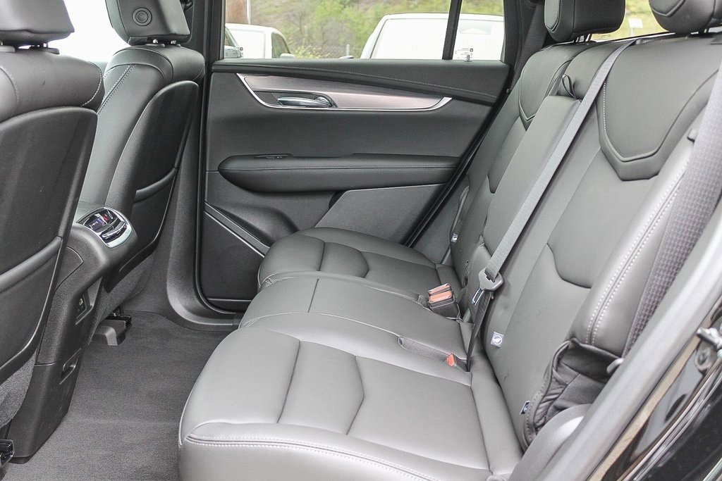 2025 Cadillac XT6 Luxury photo 17