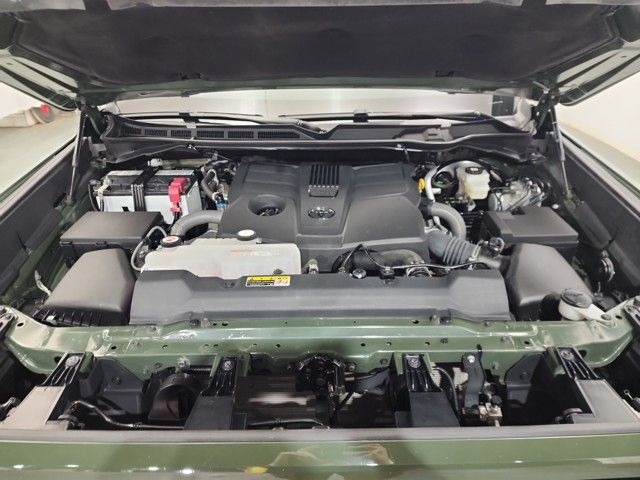 2022 Toyota Tundra SR5 CrewMax photo 28