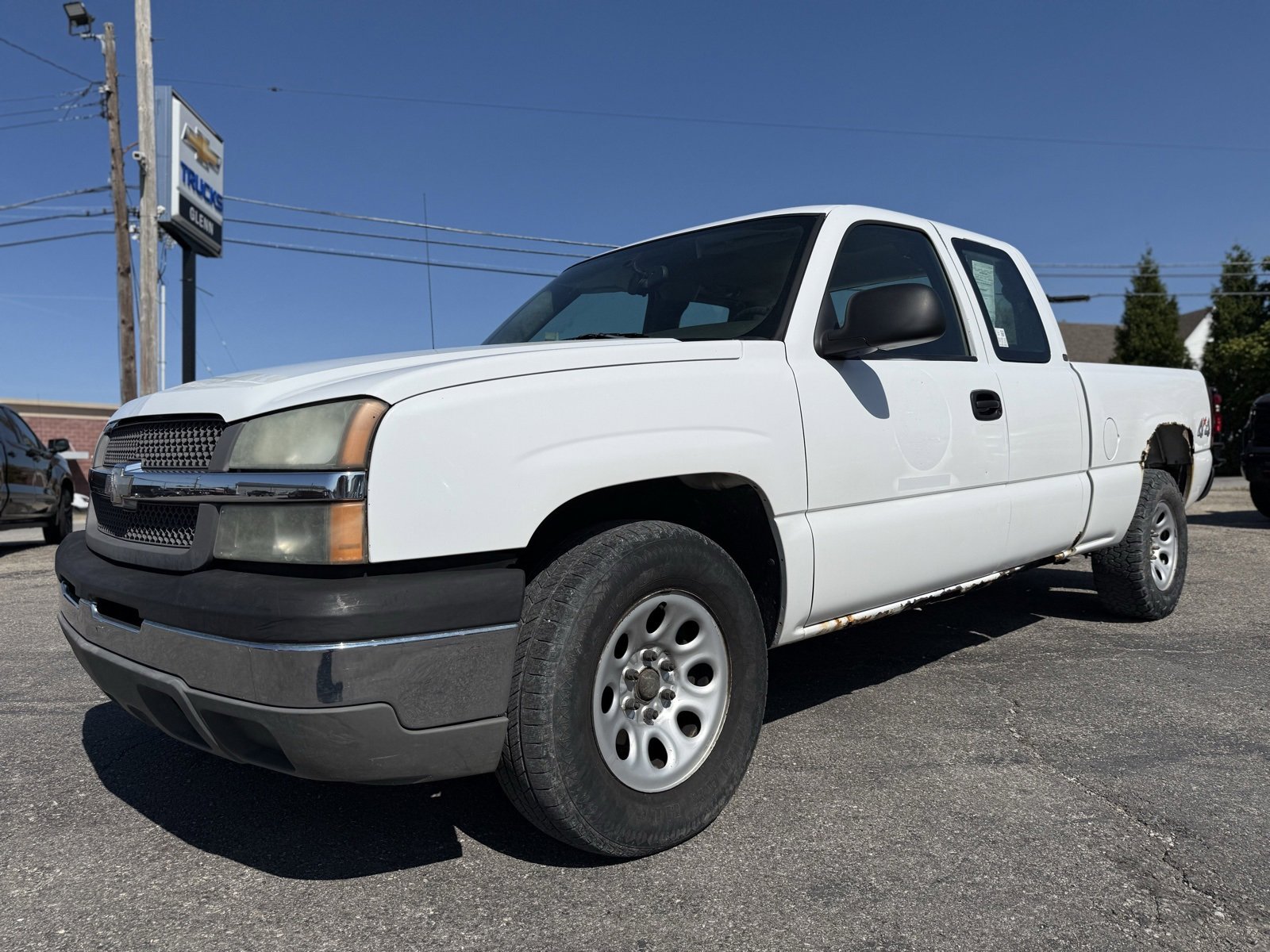 Used 2005 Chevrolet Silverado 1500 Work Truck with VIN 1GCEK19V15Z239564 for sale in Eminence, KY
